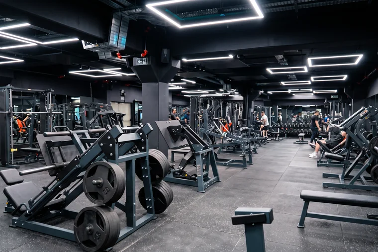 Academia ARMS GYM, CT Oficial Stark Strong